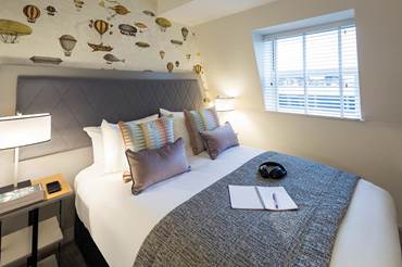 Cosy Double Room in Hyde Park mercure-london-hyde-park-classic-double-room.jpg