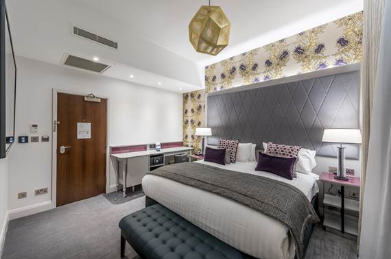 Superior King Room in Hyde Park mercure-london-hyde-park-superior-king-room.jpg