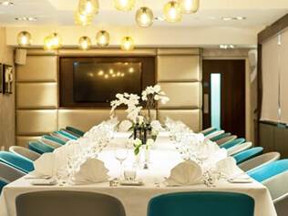 Serpentine Suite at Mercure London Hyde Park
