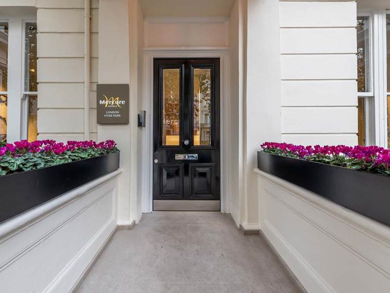Mercure London Hyde Park Hotel Entrance