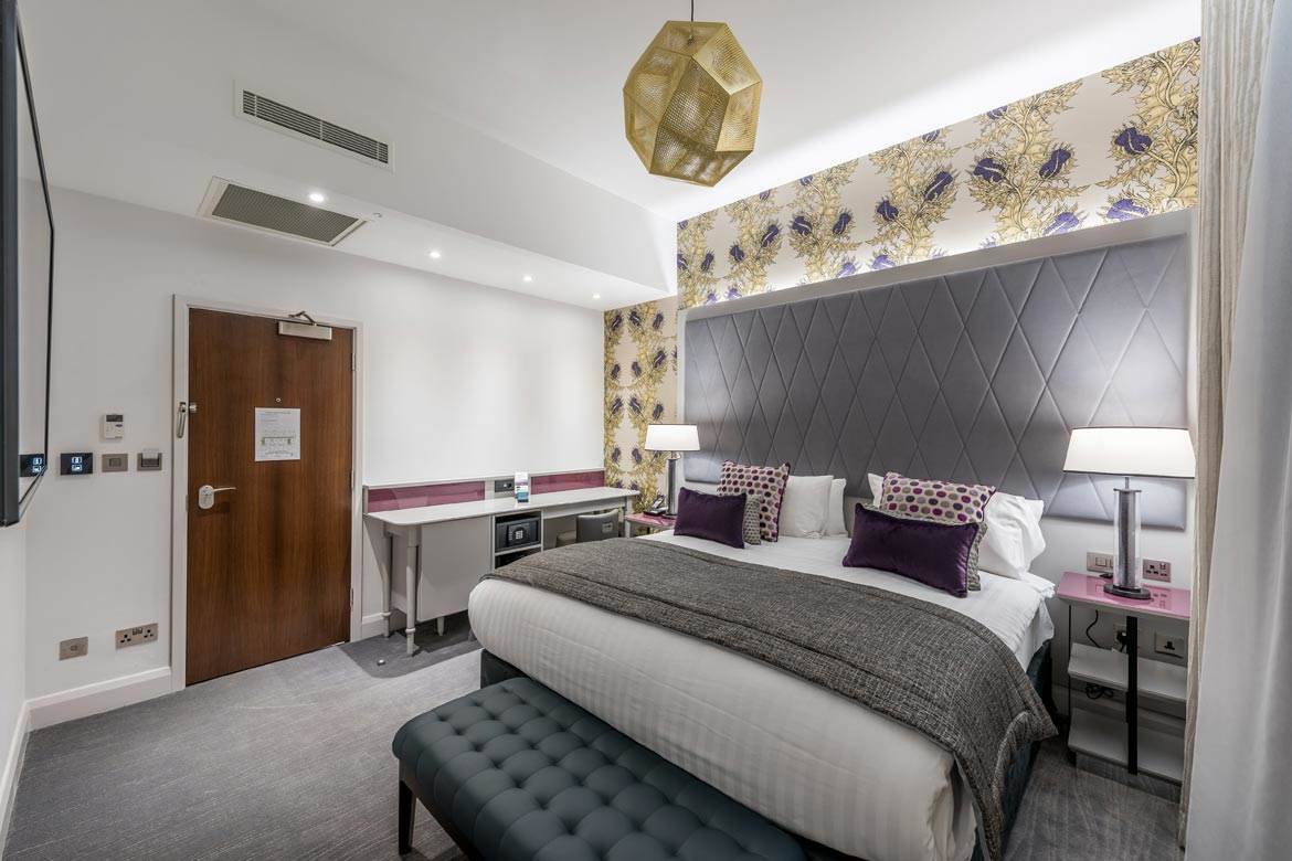 Superior King Room in Hyde Park mercure-london-hyde-park-superior-king-room.jpg