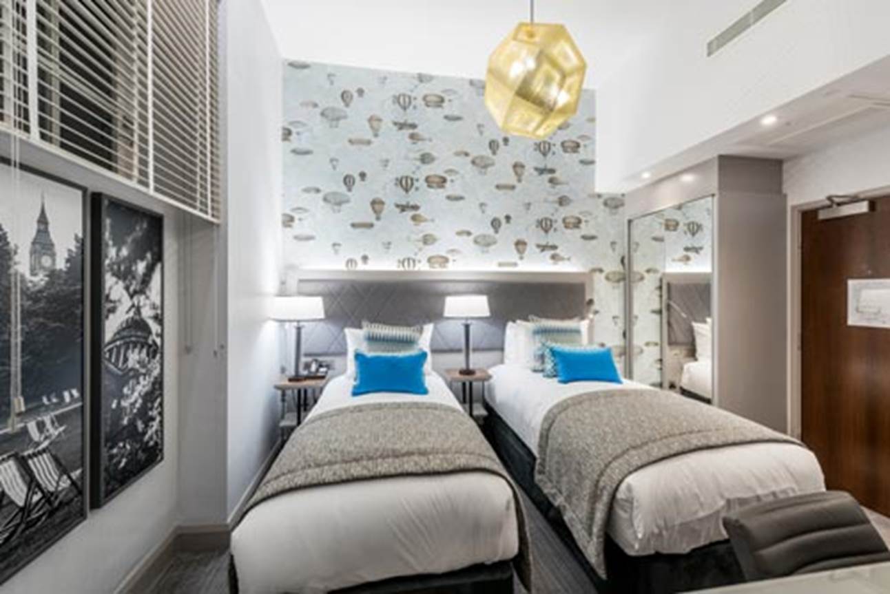 Standard Twin Room