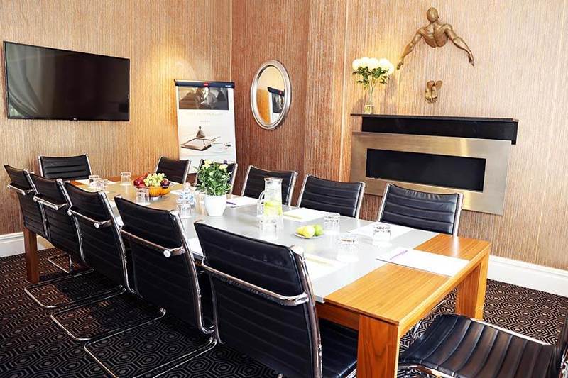 Mercure London Hyde Park Hotel The Churchill Suite