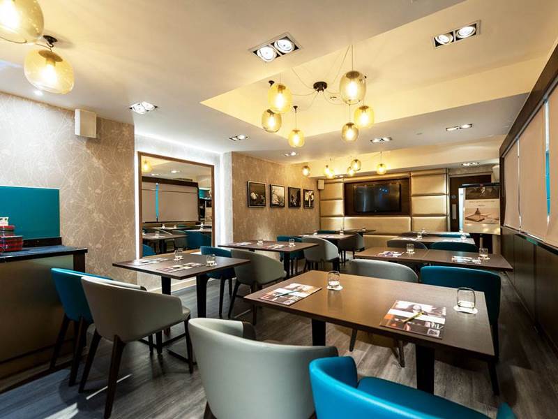 Mercure London Hyde Park Hotel Serpentine Suite Room
