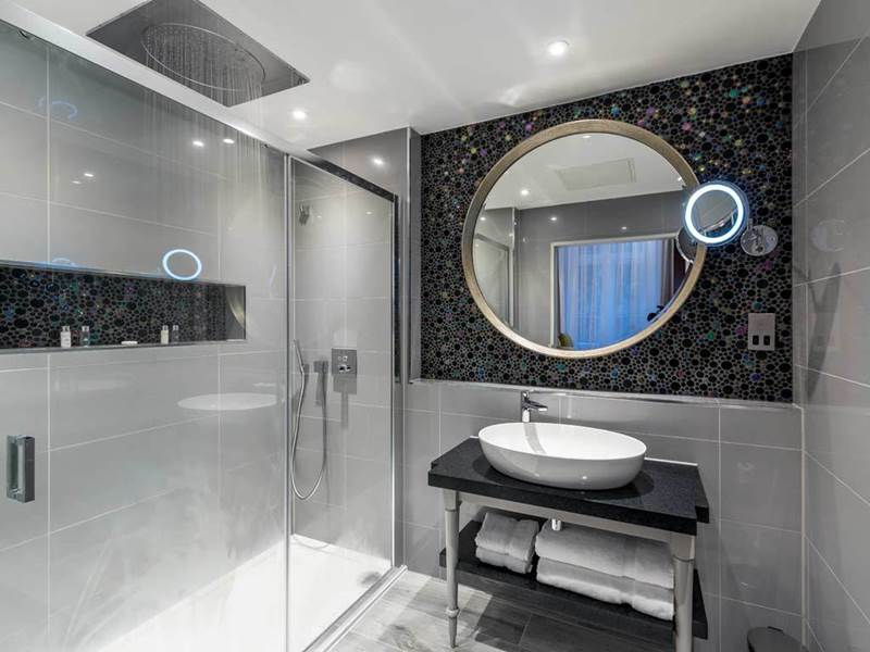 mercure-london-hyde-park-hotel-bathroom.jpg (1)