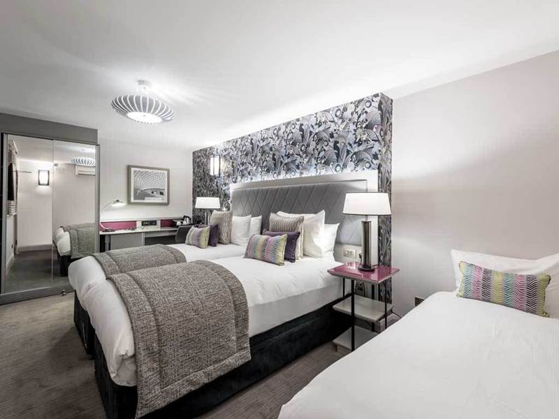 mercure-london-hyde-park-hotel-family-room.jpg