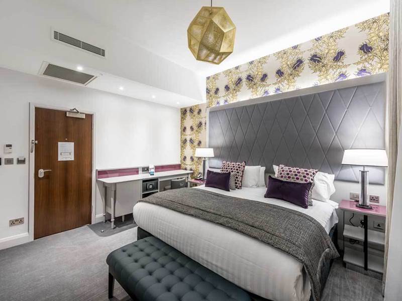 mercure-london-hotel-hyde-park-superior-king-room.jpg